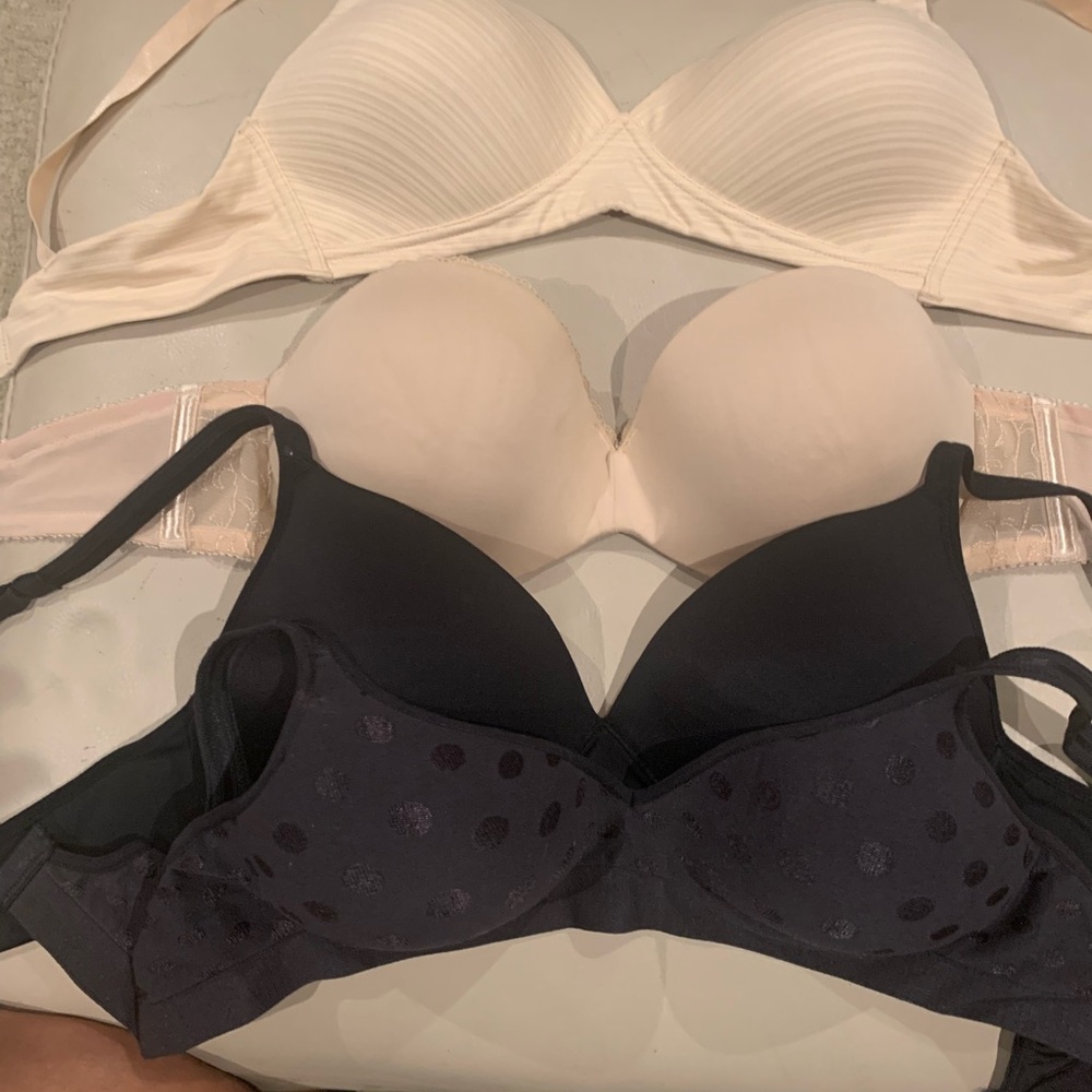 Bras - Picture 2 of 5